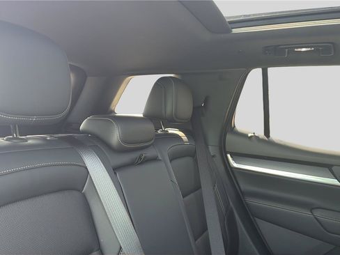 New 2026 GMC Terrain Elevation w/ Elevation Premium Package AWD/4WD image 19