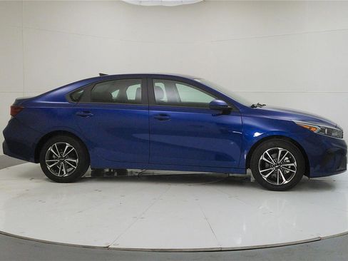 Used 2024 Kia Forte LXS image 8