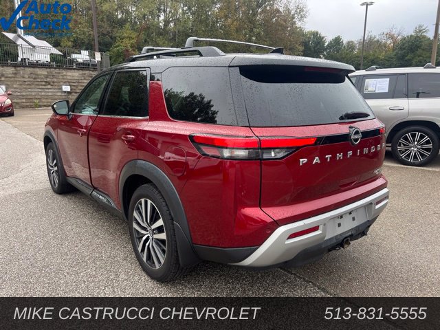Used 2022 Nissan Pathfinder Platinum w/ Cargo Package AWD/4WD image 4