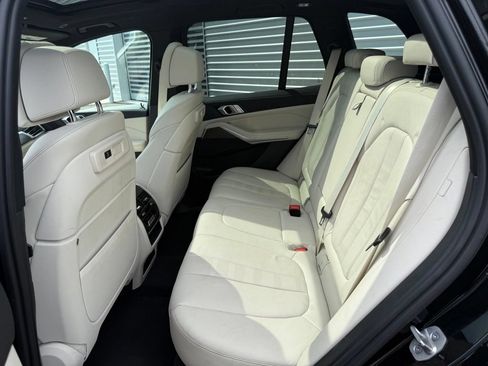 Used 2022 BMW X5 xDrive40i w/ M Sport Package AWD/4WD image 20