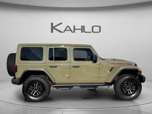 Used 2025 Jeep Wrangler Unlimited Rubicon AWD/4WD image 5