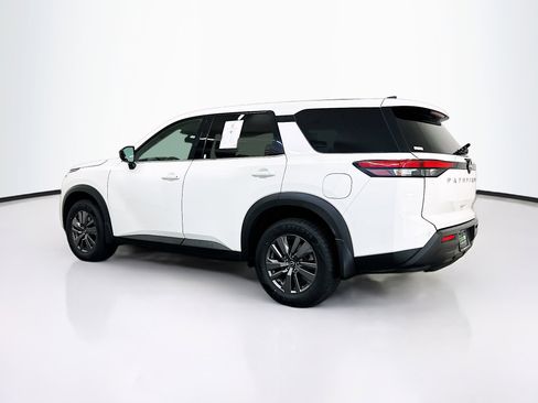 Used 2023 Nissan Pathfinder S AWD/4WD image 5