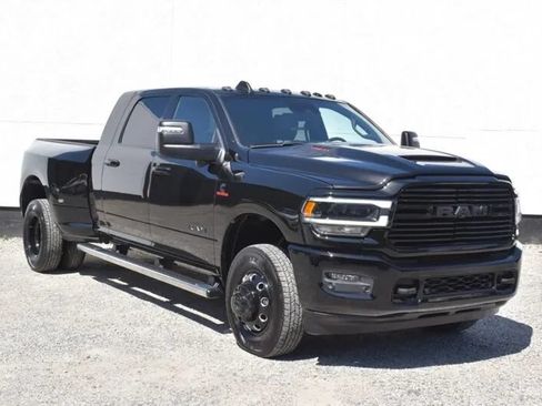 Used 2023 RAM 3500 Laramie AWD/4WD image 1