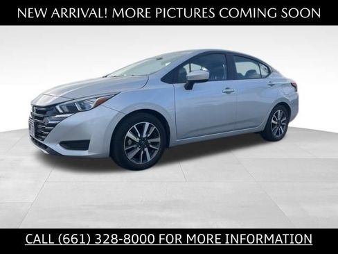 Used 2023 Nissan Versa SV image 1