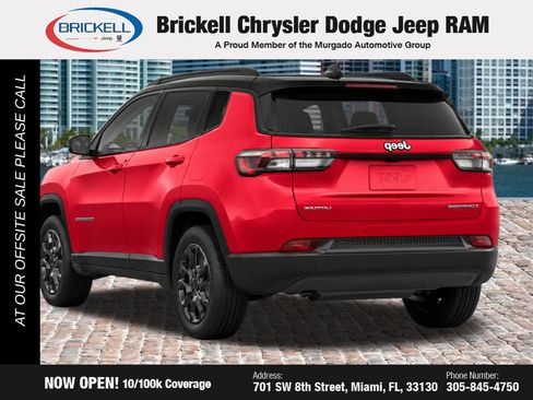 Used 2026 Jeep Compass Latitude AWD/4WD image 3