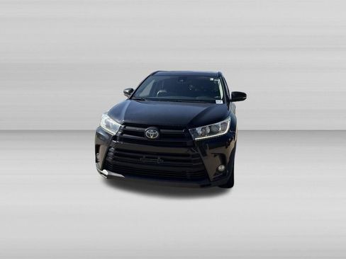 Used 2017 Toyota Highlander SE AWD/4WD image 9