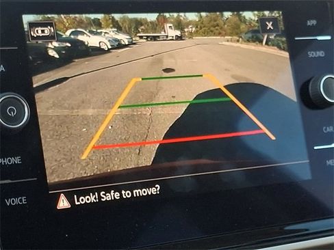 Used 2022 Volkswagen Atlas SE image 13