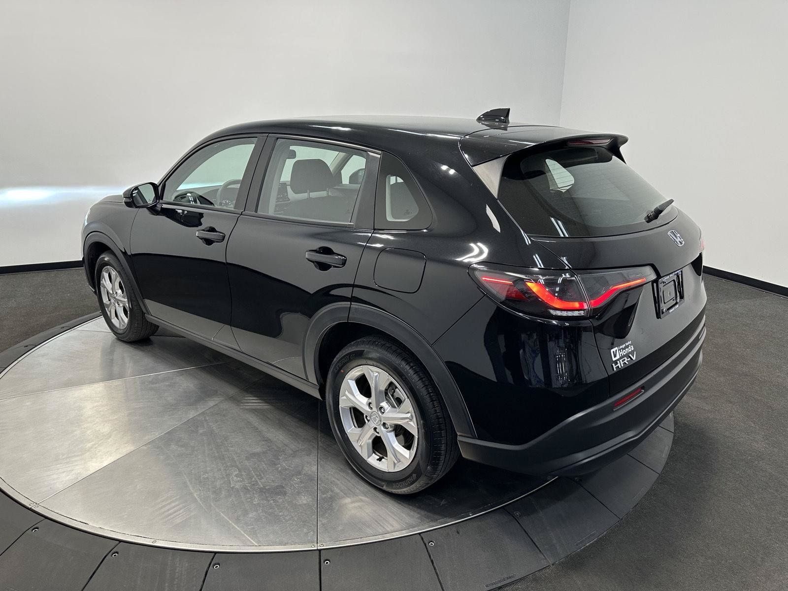 Certified 2025 Honda HR-V LX image 4
