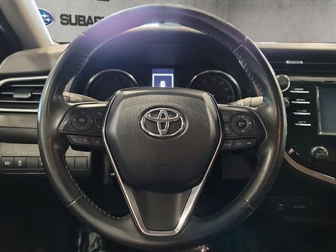 Used 2018 Toyota Camry SE FWD image 11
