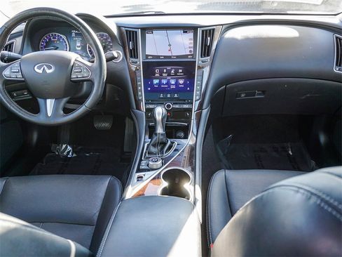 Used 2016 INFINITI Q50 Hybrid w/ Technology Package image 14