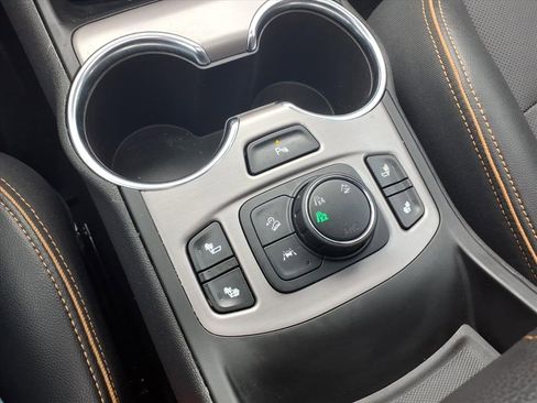 Used 2024 GMC Terrain AT4 w/ Infotainment Package II image 24