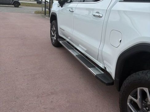 Used 2023 GMC Sierra 1500 SLT w/ SLT Premium Package image 8