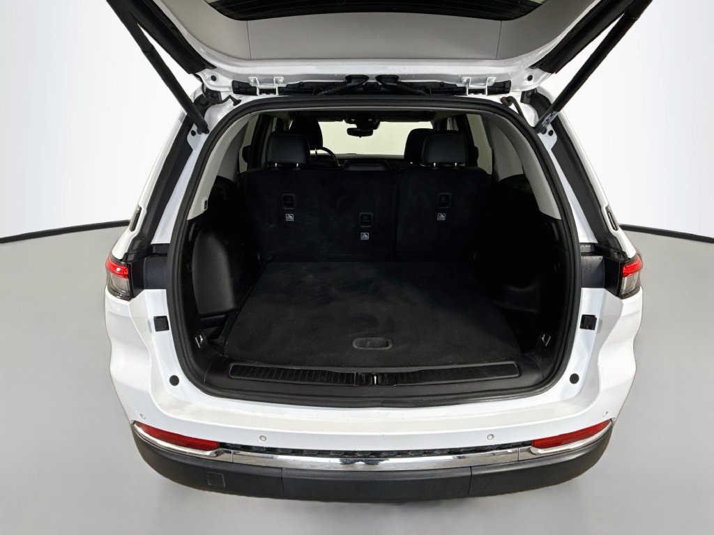Used 2023 Jeep Grand Cherokee Limited RWD image 27