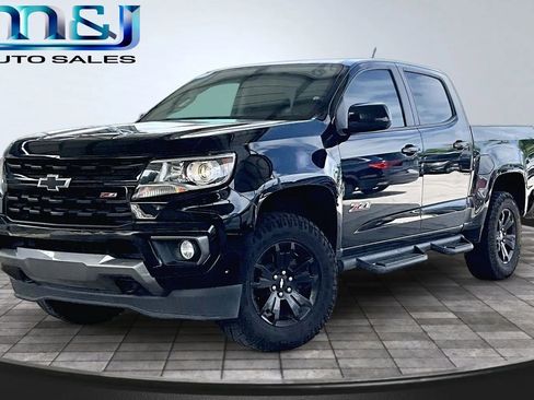 Used 2021 Chevrolet Colorado Z71 w/ Z71 Midnight Edition RWD image 1