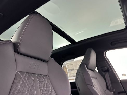 New 2025 Audi SQ5 Premium Plus image 16