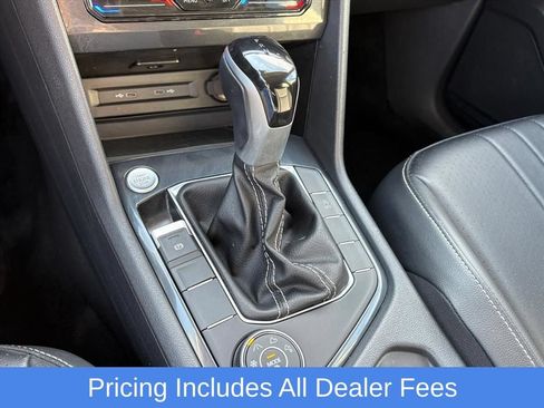 Used 2024 Volkswagen Tiguan SE AWD/4WD image 23