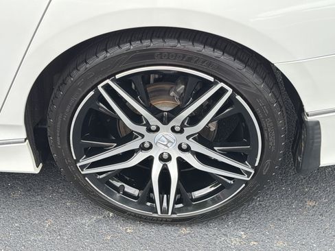 Used 2022 Honda Accord Touring image 19