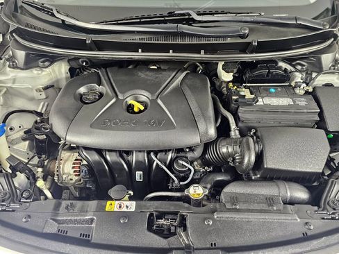Used 2013 Hyundai Elantra GT w/ Style Pkg FWD image 10