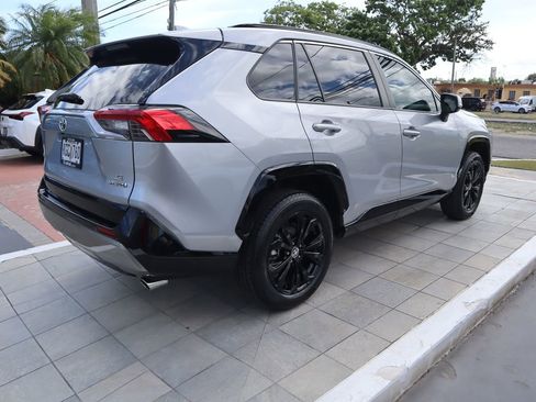 Used 2023 Toyota RAV4 SE AWD/4WD image 5
