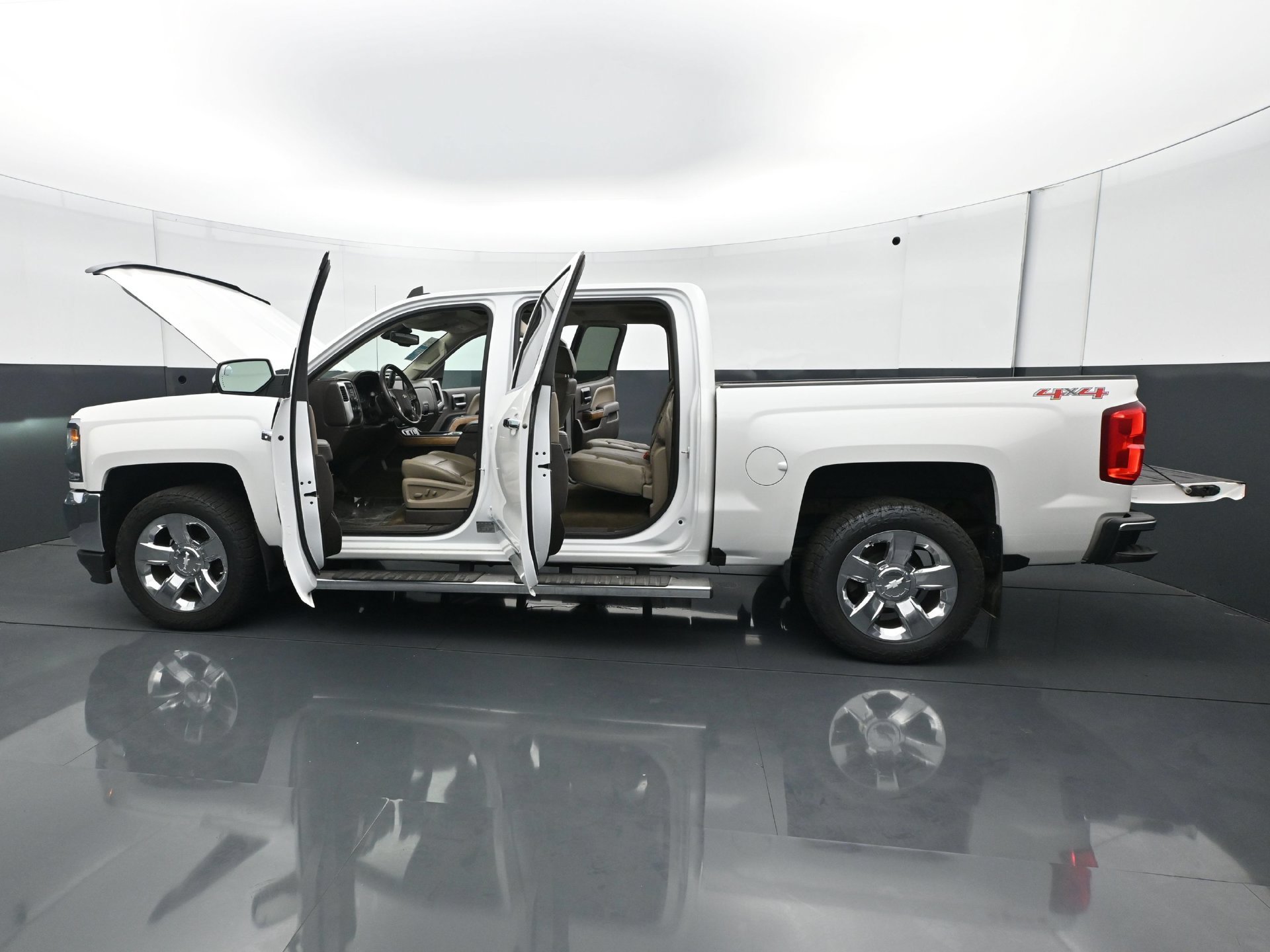 Used 2016 Chevrolet Silverado 1500 LTZ w/ Sport Package AWD/4WD image 31