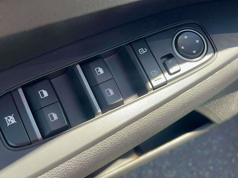 Used 2023 Kia Forte LXS w/ LXS Technology Package FWD image 22
