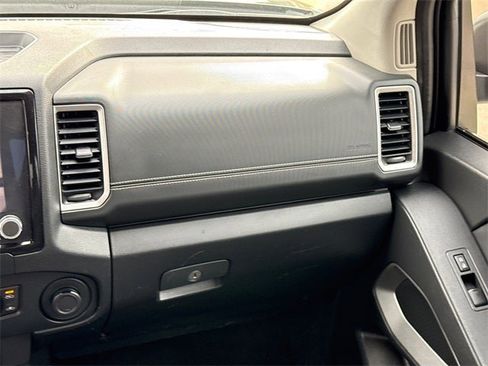 Used 2022 Nissan Frontier SV image 15