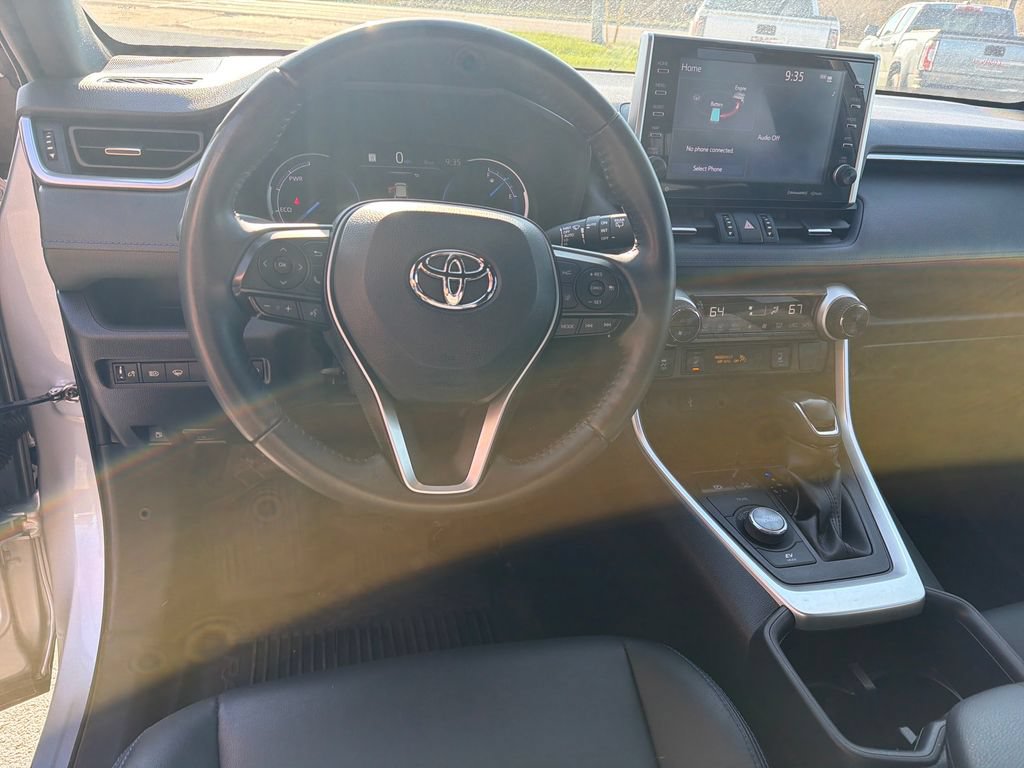 Used 2022 Toyota RAV4 XSE w/ XSE Grade Weather Package AWD/4WD image 14