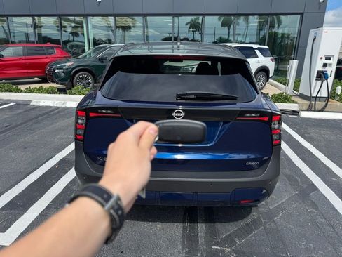 Certified 2025 Nissan Kicks SV FWD image 4