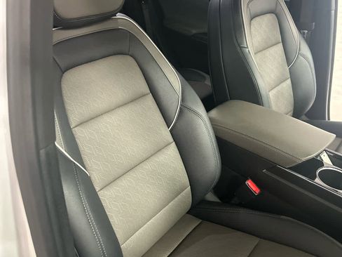 Used 2025 Chevrolet Equinox LT w/ Convenience Package II image 25