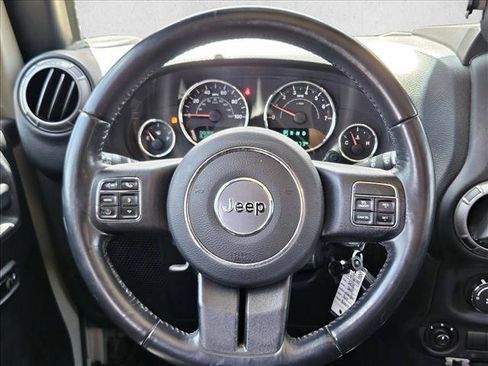 Used 2018 Jeep Wrangler Unlimited Sport S AWD/4WD image 17