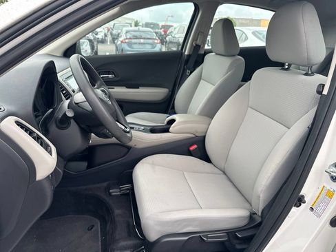Used 2021 Honda HR-V LX image 13