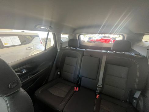Used 2024 GMC Terrain SLE FWD image 38