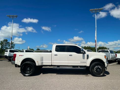 Used 2019 Ford F450 Lariat w/ Lariat Ultimate Package AWD/4WD image 4