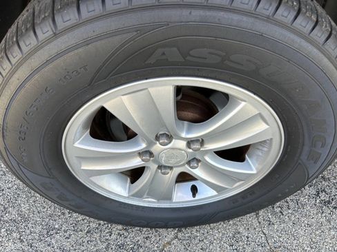 Used 2008 Saturn Vue XE image 16