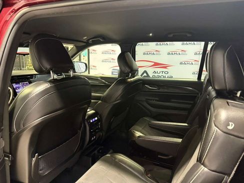 Used 2023 Jeep Grand Cherokee L Laredo image 30