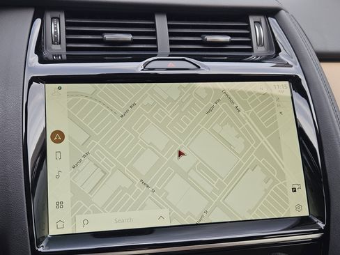 Used 2023 Jaguar E-PACE SE image 19