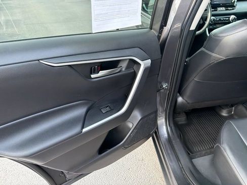 Certified 2022 Toyota RAV4 XLE Premium AWD/4WD image 20