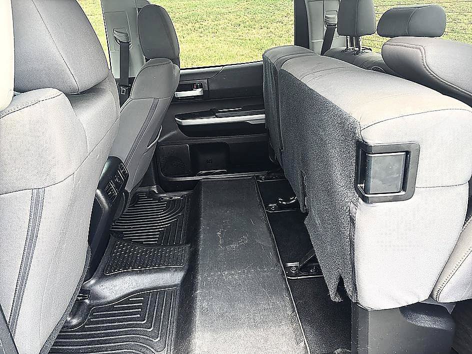 Used 2020 Toyota Tundra SR5 w/ SR5 Convenience Package AWD/4WD image 22
