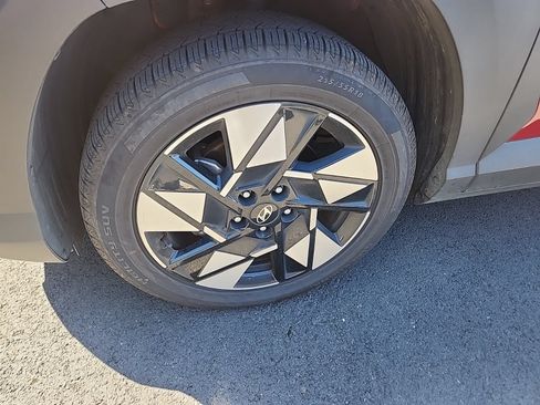 Used 2025 Hyundai Kona SEL FWD image 5