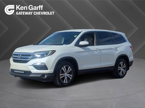 Used 2017 Honda Pilot EX image 1