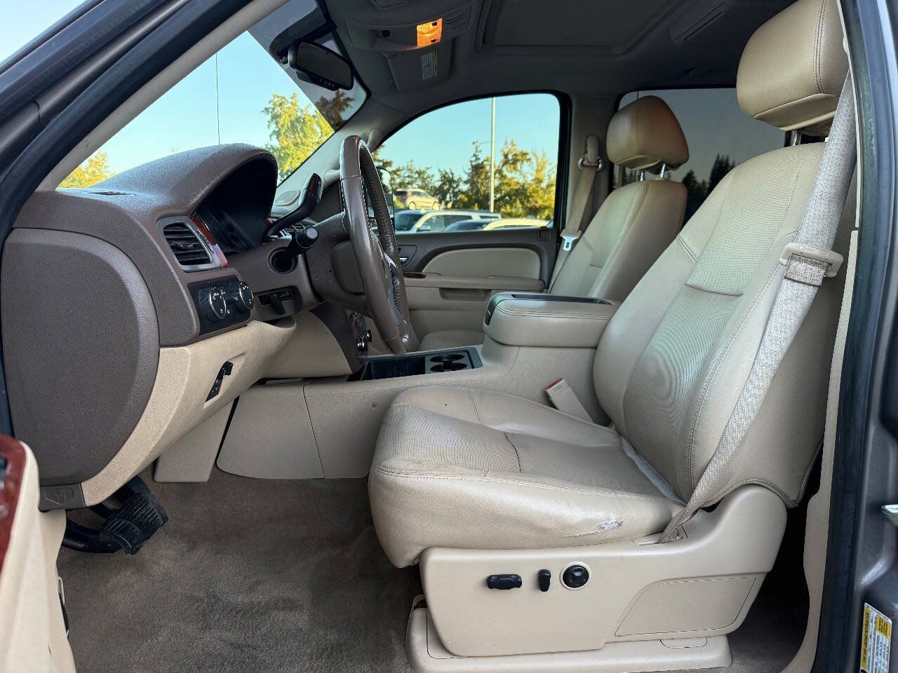 Used 2014 Chevrolet Silverado 3500 LTZ w/ LTZ Plus Package AWD/4WD image 9