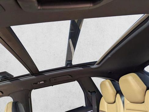 Used 2018 Porsche Cayenne S Platinum image 20