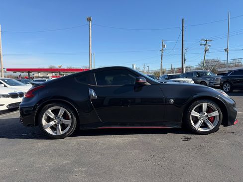 Used 2018 Nissan 370Z NISMO image 4