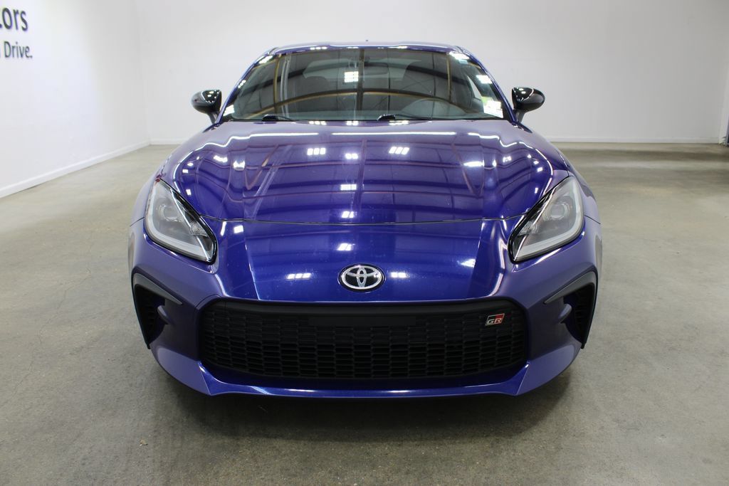 Used 2023 Toyota GR86 RWD image 7