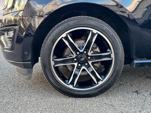Used 2019 Ford Expedition Limited w/ Equipment Group 303A image 35