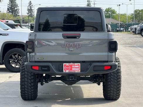 Used 2022 Jeep Gladiator Overland w/ Popular Equipment Package image 8