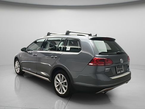 Used 2017 Volkswagen Golf Alltrack SE AWD/4WD image 4