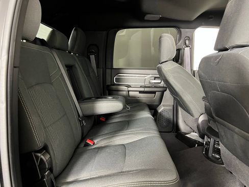 Used 2022 RAM 2500 Big Horn w/ Level C Equiment Group image 28