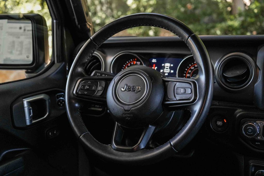 Used 2022 Jeep Wrangler Unlimited Sport AWD/4WD image 14
