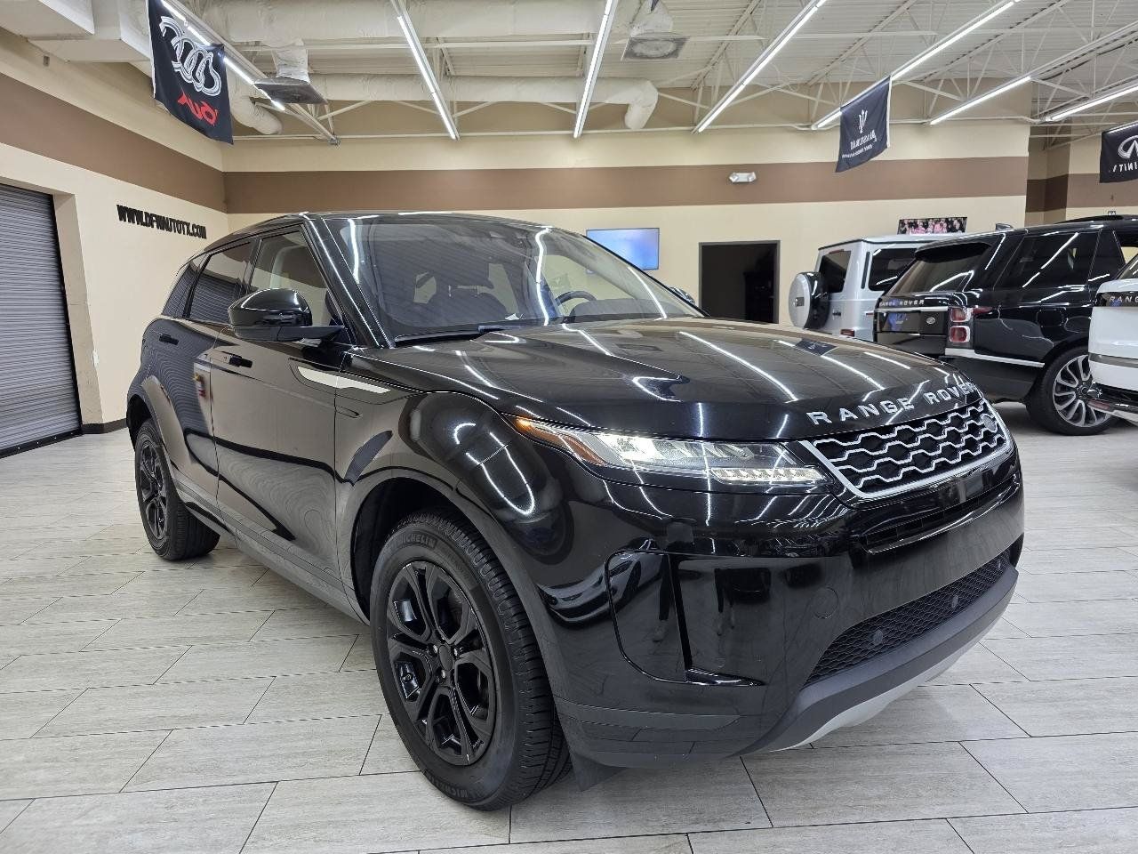 Used 2020 Land Rover Range Rover Evoque S AWD/4WD image 4